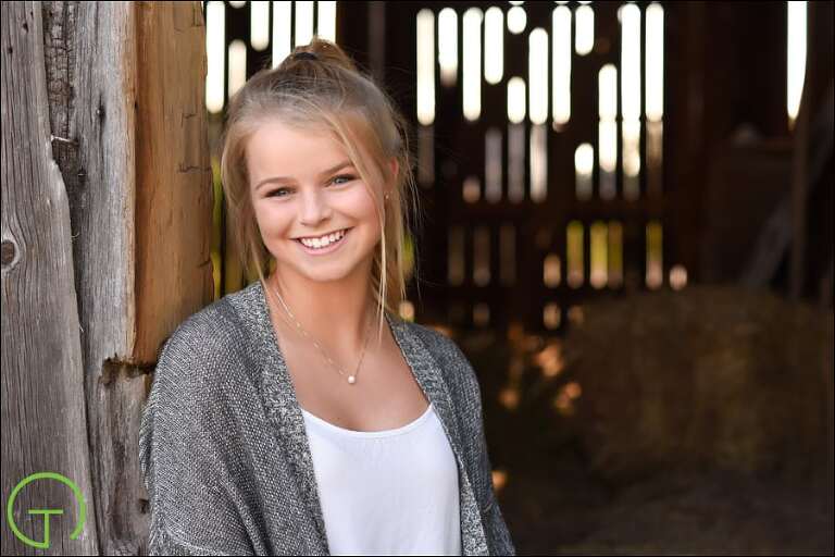 Senior girl barn session